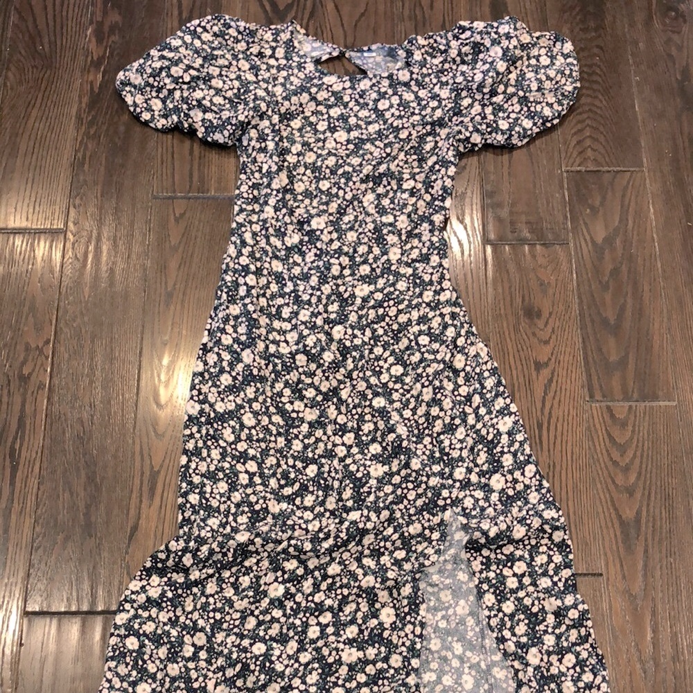 Old navy floral maxi dress size medium